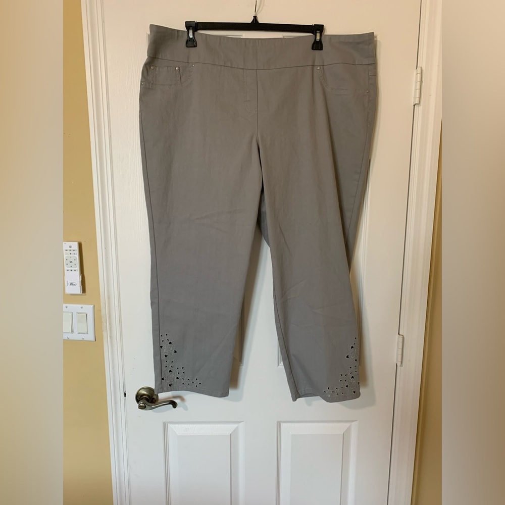 NWT Ruby‎ Rd. Ankle Pants Plus Size Gray Stretch Cotton Blend Laser Cut Hem